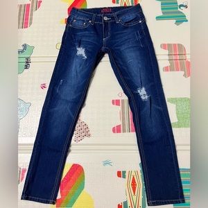 GOGO Star Ankle Distressed jeans size 3(juniors)